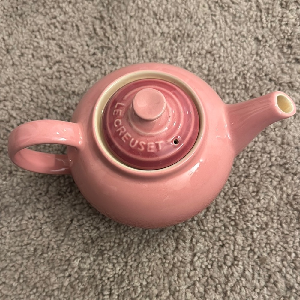 Le Creuset Blush Pink Teapot